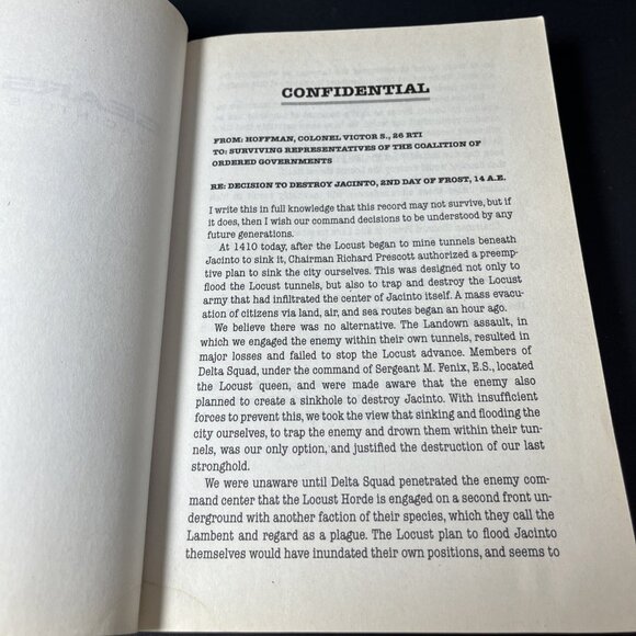 Lot Of 2 Gears Of War Aspho Fields / Jacinto’s Remnant By Karen Traviss SC US - Picture 13 of 16